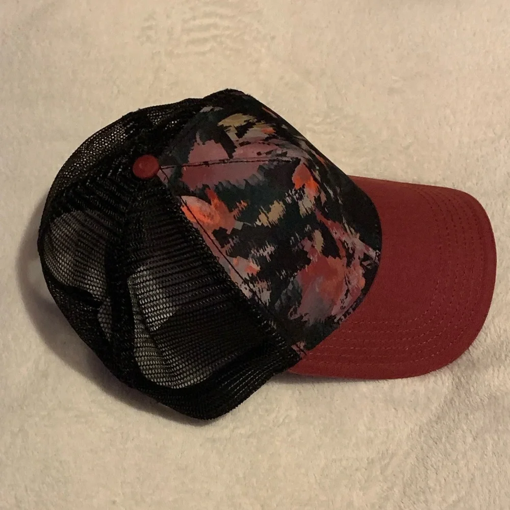 Create Think Explore hat - Picture 5 of 8